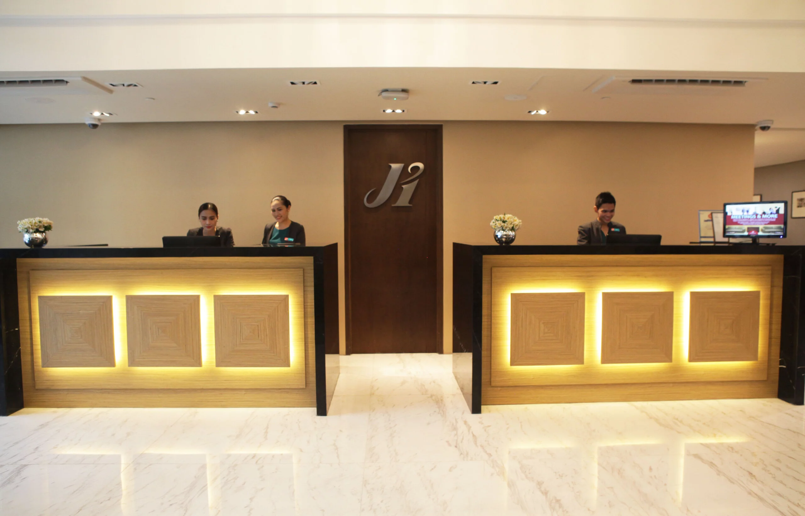 jin jiang inn makati hotel lobby receptionists
