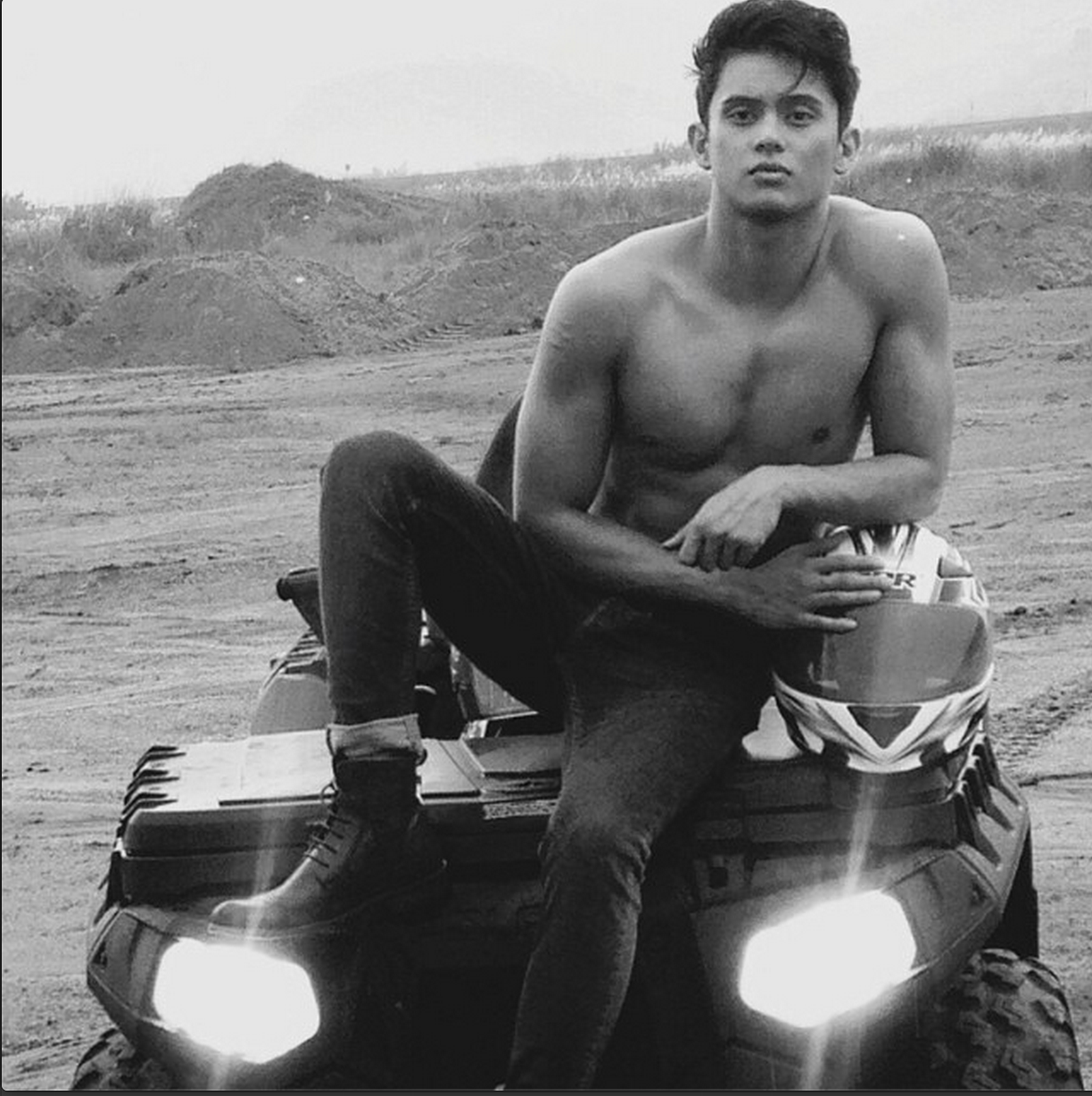 James Reid. Photo: @jaye.wolf Instagram