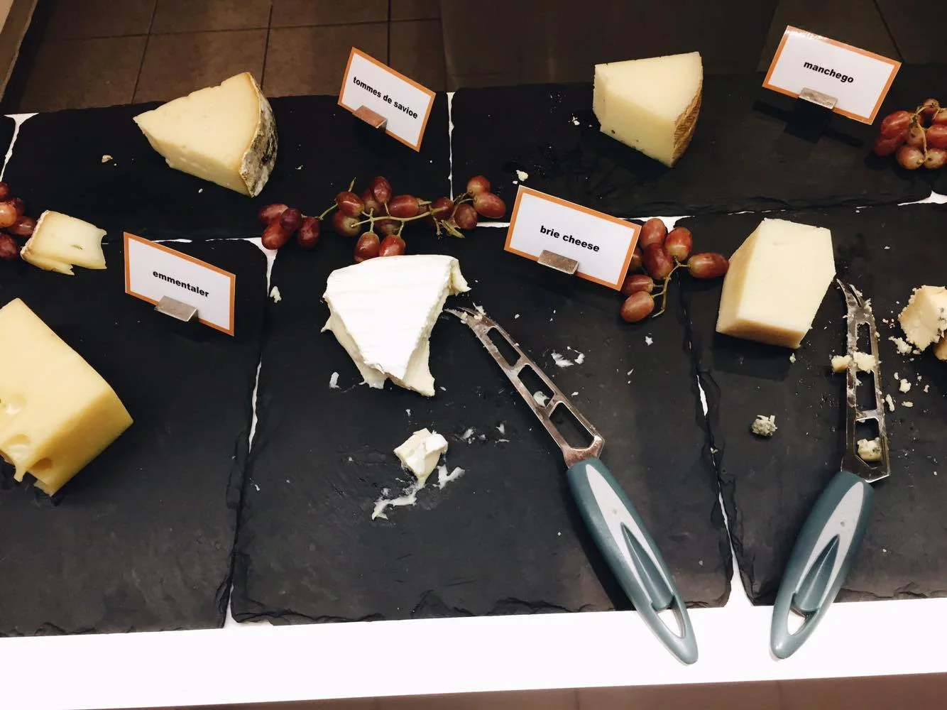 Line Shangri-La Singapore Buffet - cheeses