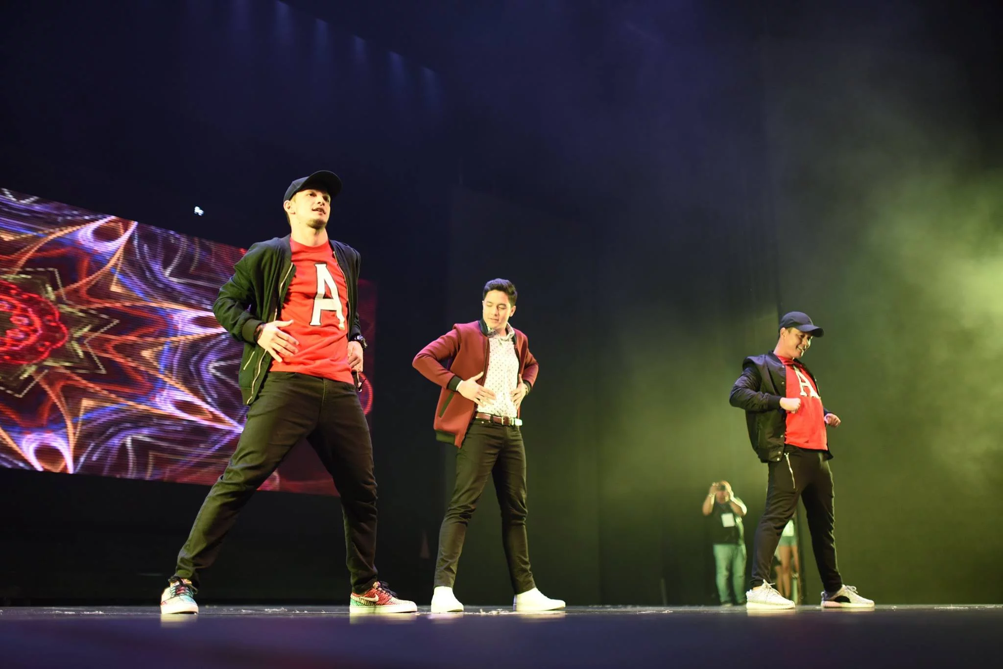 alden richards concert dance twerk it like miley