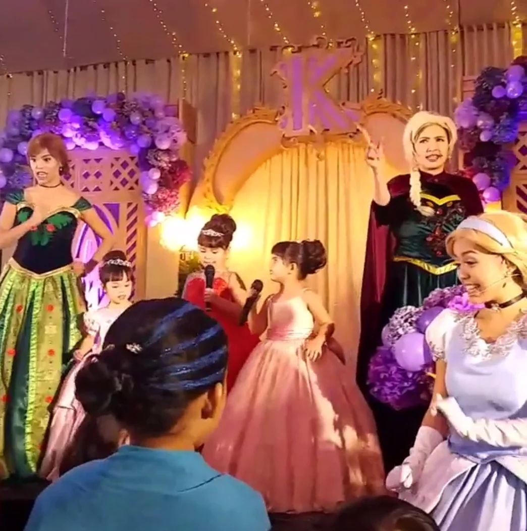 clowningaroundmnl at kendra kramer's 7th birthday party singing let it go frozen