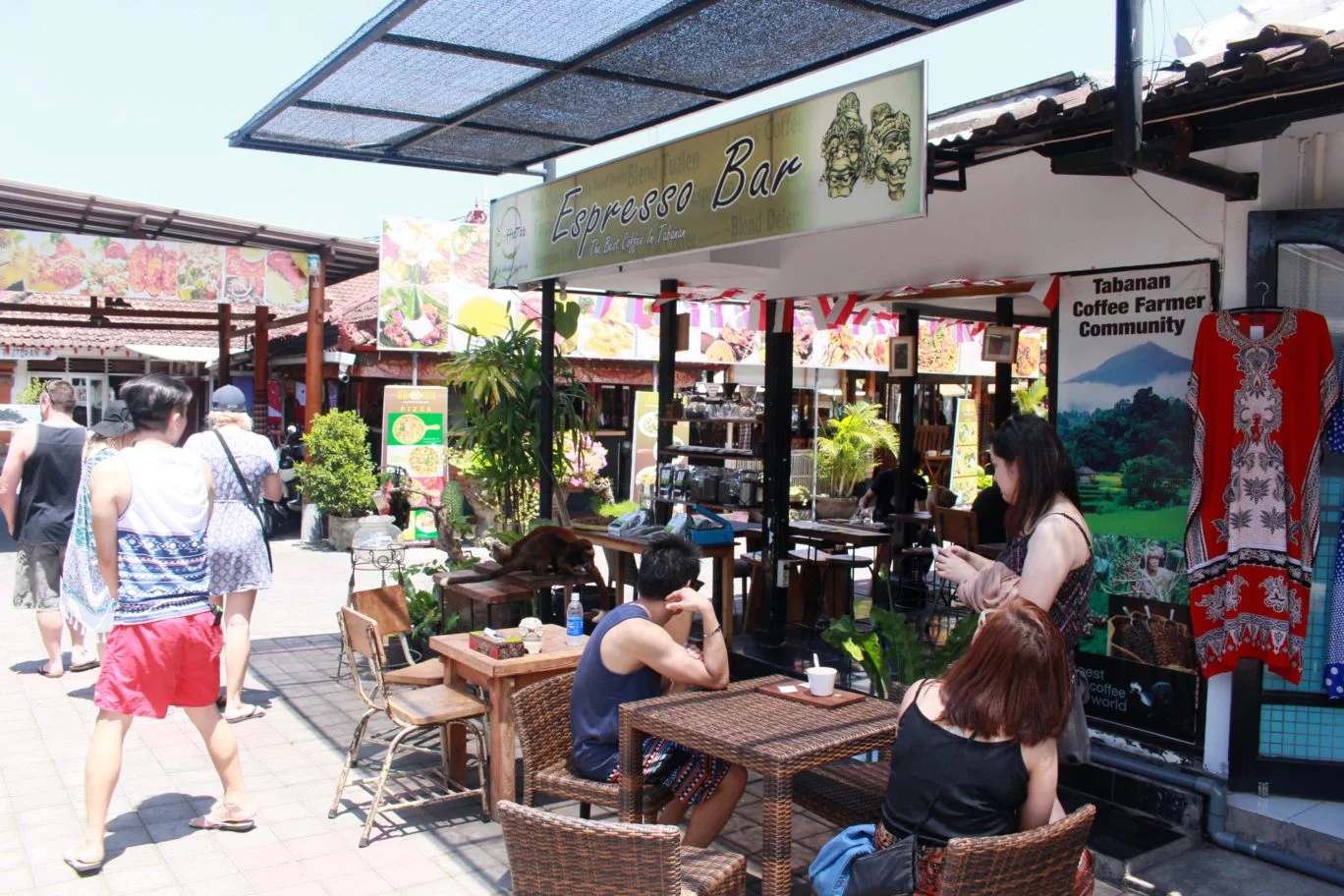espresso bar kopi luwak coffee cafe in tanah lot bali