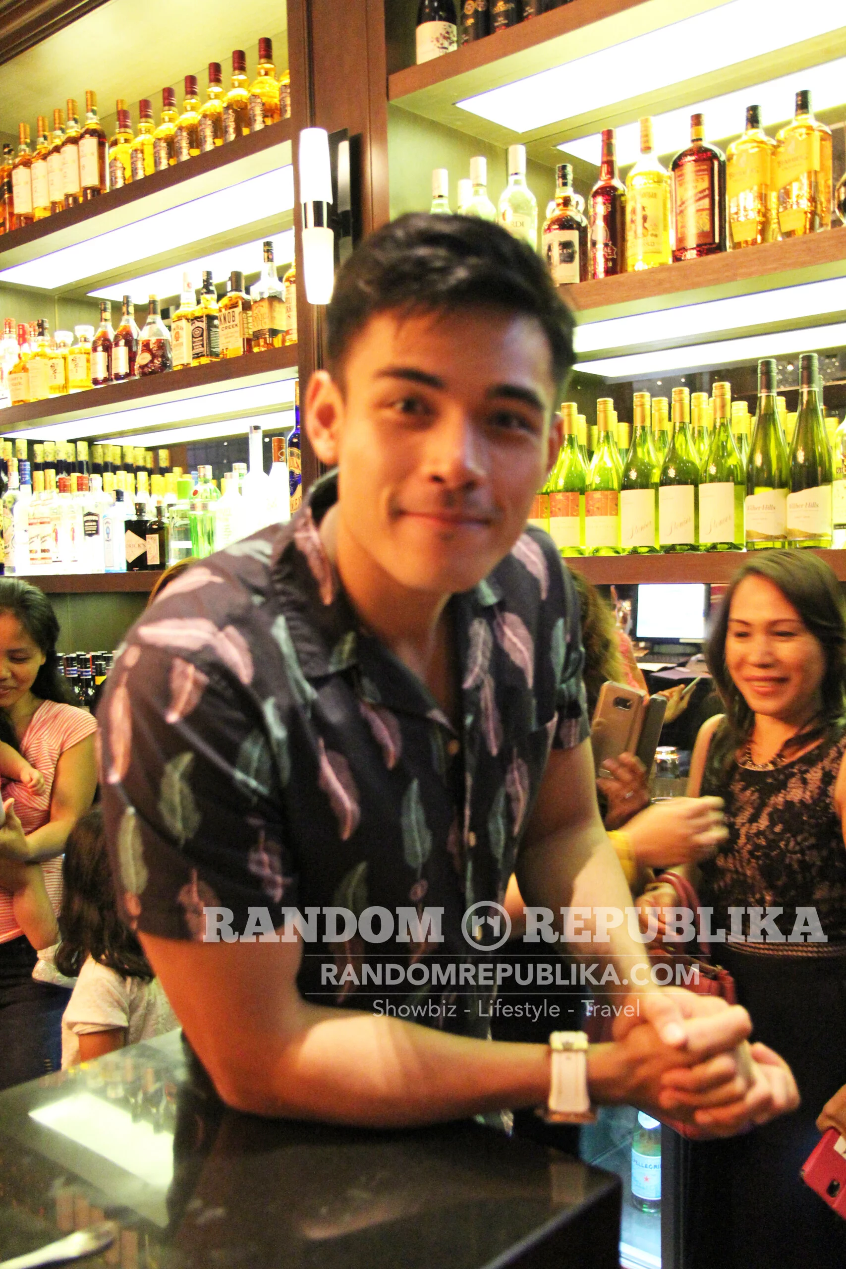 kimxi kim chiu and xian lim welcome dinner in singapore funtasy concert at suntec xian smile