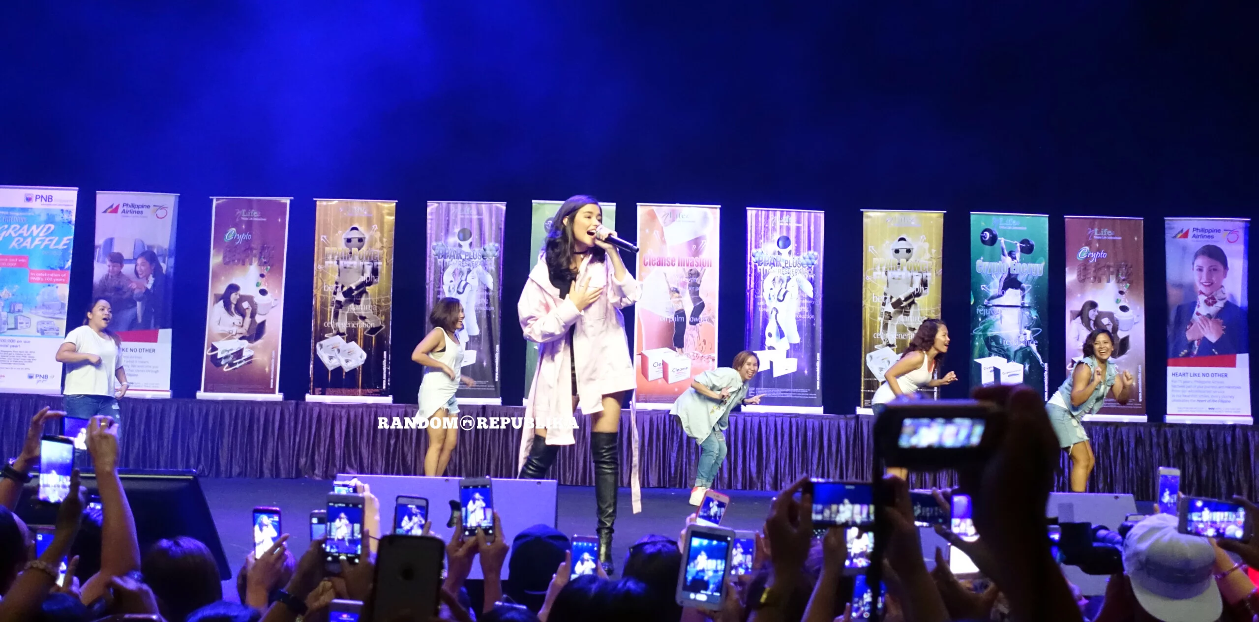 liza soberano with filipino dance club singapore