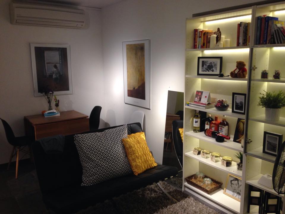 new house at commonwealth living room