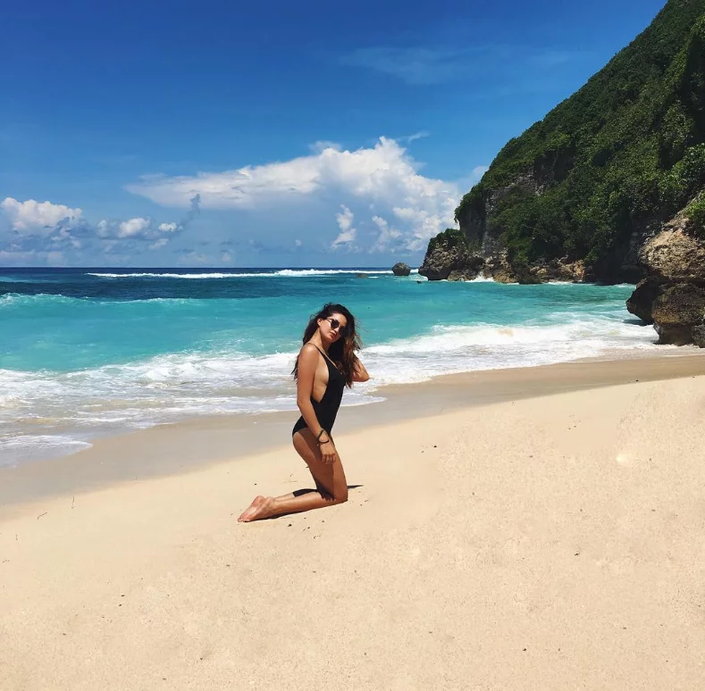 sarah lahbati hot momma in bikini summery body